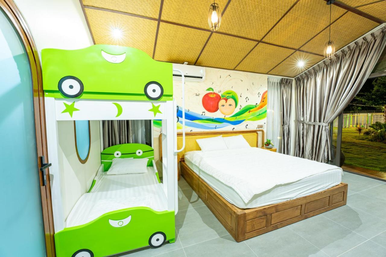 Apple House & Coffee Hotell Ba Ria Exteriör bild